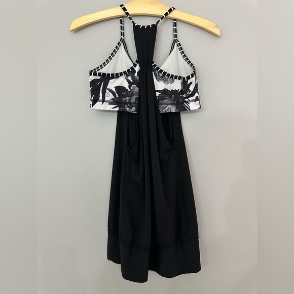 Lululemon: Women’s Tank Top- Size 6 - Picture 3 of 10